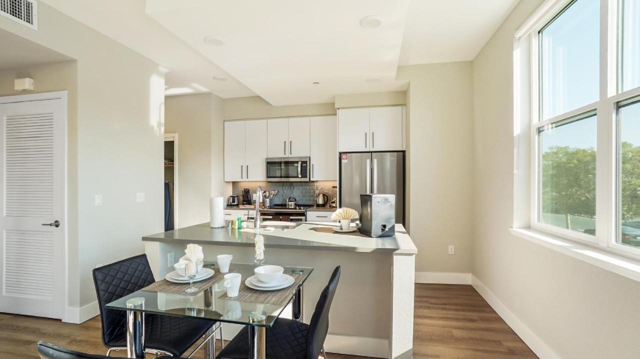 Global Luxury Suites In The Heart Of San Carlos Værelse billede