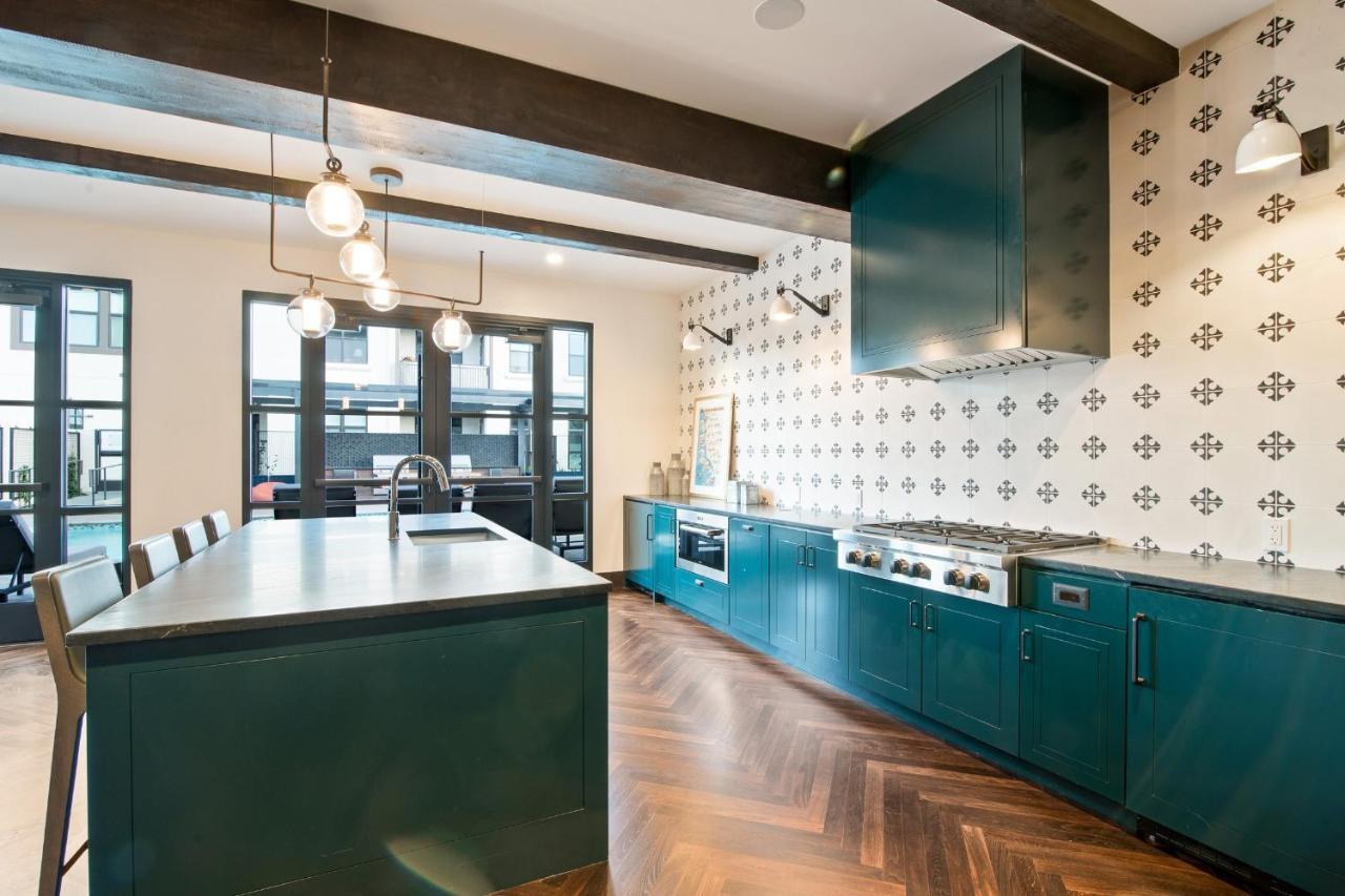 Global Luxury Suites In The Heart Of San Carlos Eksteriør billede